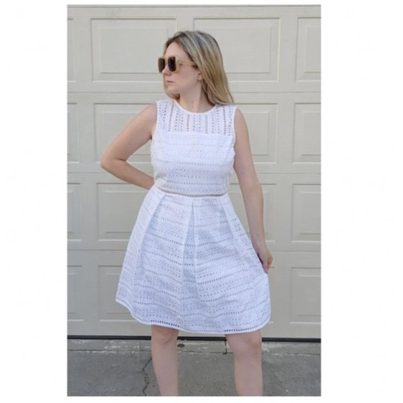 Vineyard Vines Dresses & Skirts - Vineyard Vines Eyelet Fit & Flare Dress